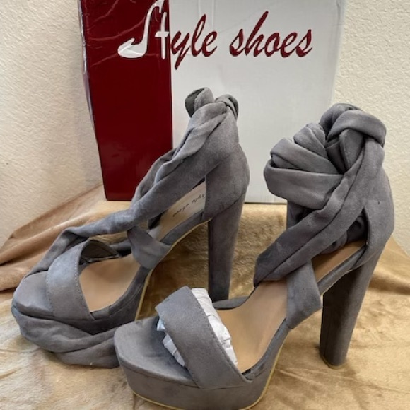 Style Shoes TWP8 Grey Suede Lace Up Heels - Picture 3 of 3
